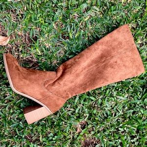 Cognac Universal Thread Heeled Boots 7.5
